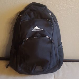 NWT..💕 HIGH SIERRA